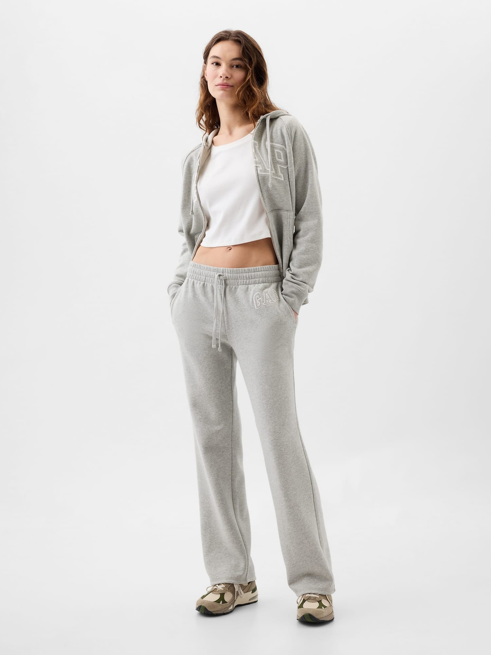 Флисовые спортивные брюки с логотипом Gap Bootcut - GAP