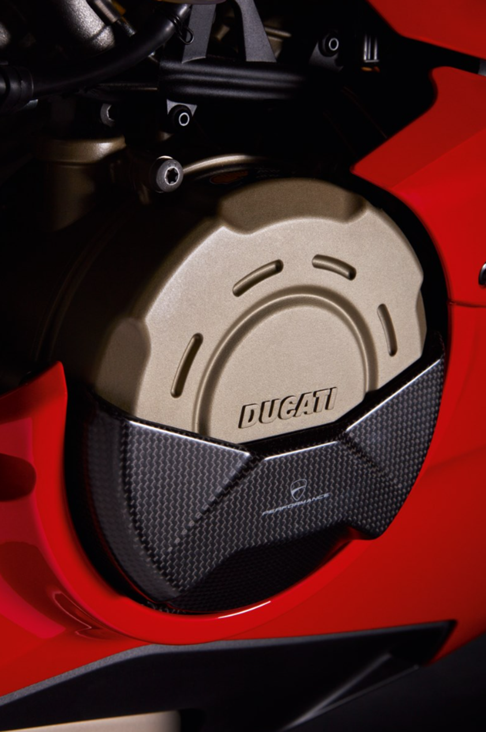 Ducati Performance Карбоновая крышка сцепления 96981071B