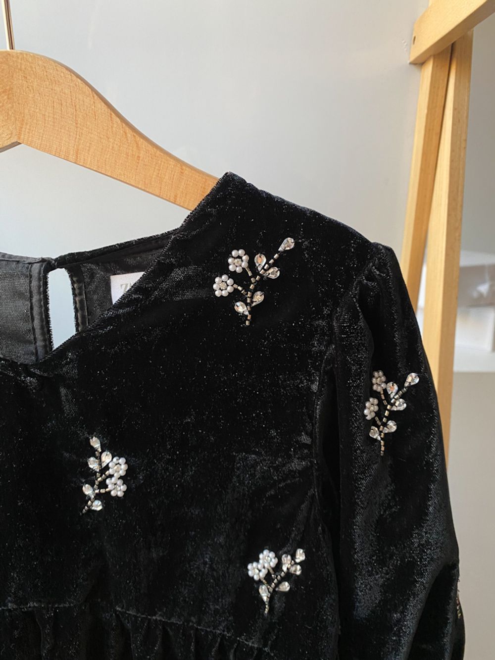 Новое бархатное платье Zara, 128