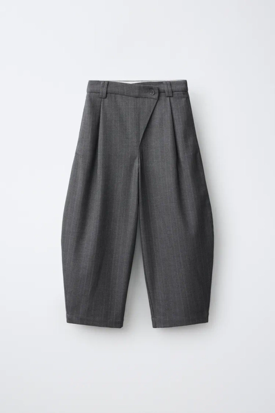 ZARA БРЮКИ SASTRE BARREL С ЗАПАХОМ, СЕРЫЙ