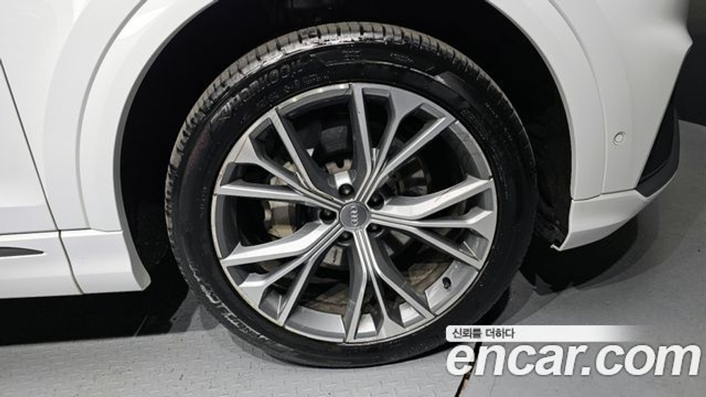 Audi Q8 50 TDI Quattro Premium — 2020