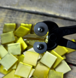 Упаковка с золотой смальтой 30х30 мм | ArtWorker