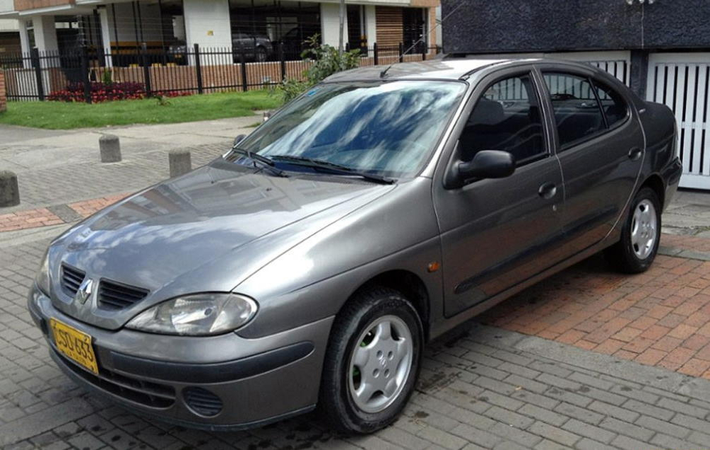 Порог правый Renault Megane 1995-2002 (1мм)