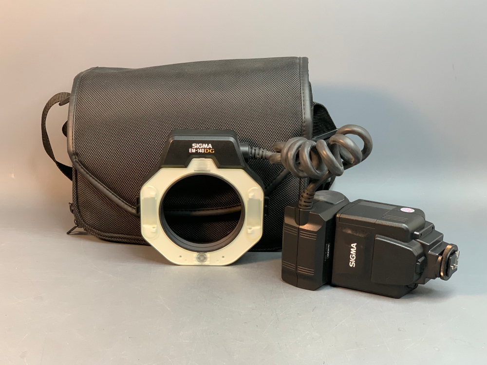 Sigma EM-140 DG NA-iTTL