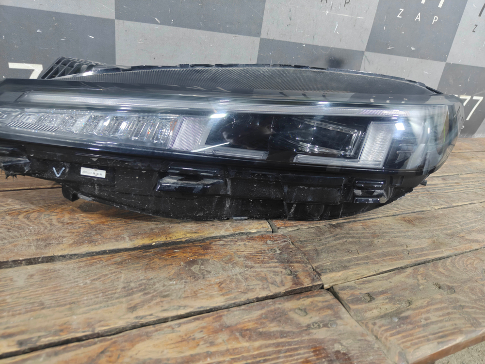 Фара левая LED Changan Lamore 23-нв Б/У Оригинал C589F2805010300AA