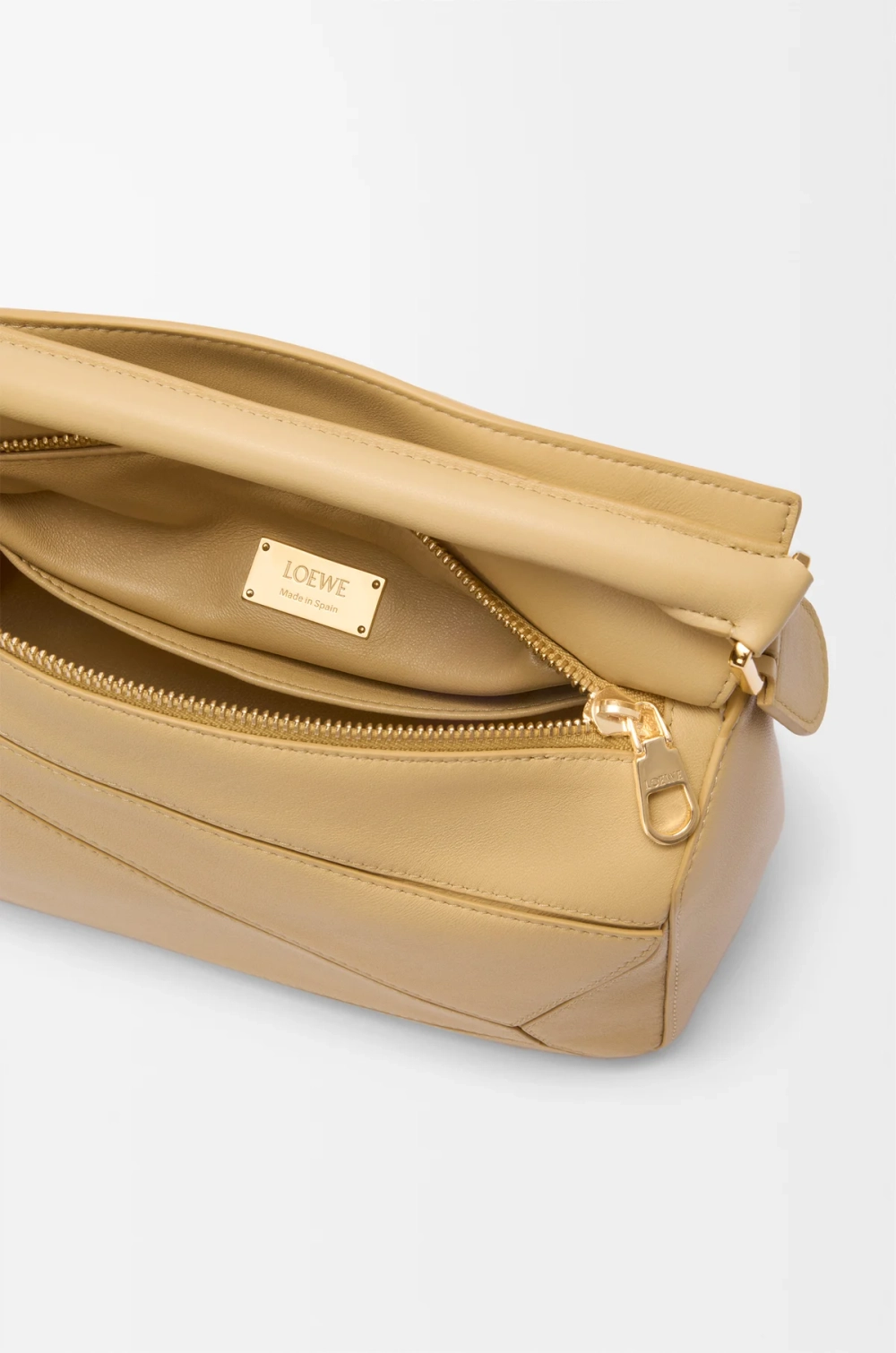 Loewe Маленькая сумка натуральной кожи, цвет сливочного масла