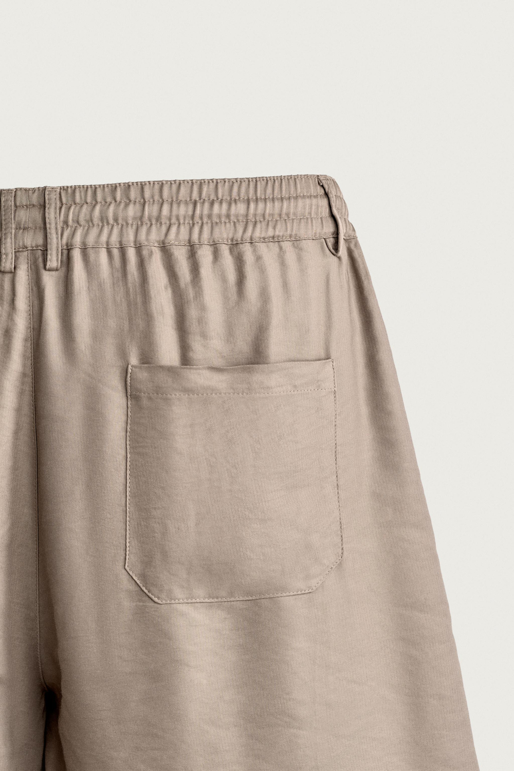 БРЮКИ RELAXED FIT ИЗ СТРУЯЩЕЙСЯ ТКАНИ — ZARA · 5247/301