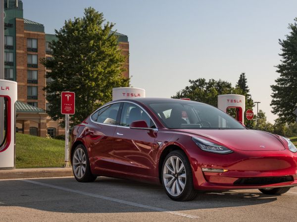 Купи Tesla и окажись под колпаком наблюдения: владельцы автомобилей подают в суд на компанию Купи Tesla и окажись под колпаком наблюдения: владельцы автомобилей подают в суд на компанию