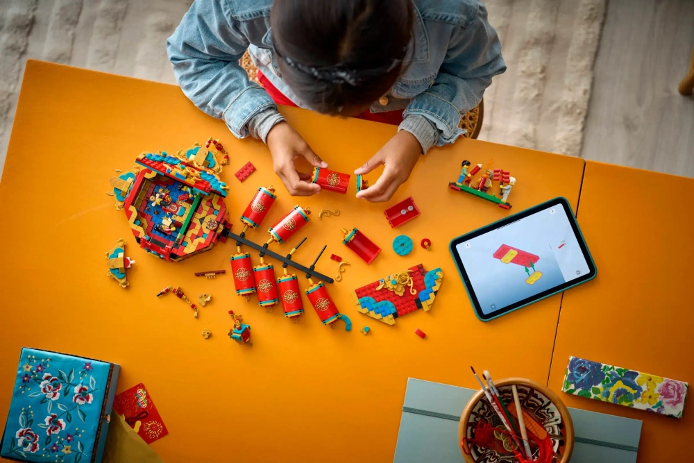 Конструктор LEGO 80118 Fortune Firecracker