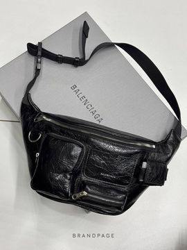Поясная сумка чёрная от Balenciaga BP5-119528
