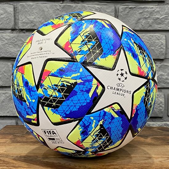 Футбольный мяч Adidas Champions League Final Replica