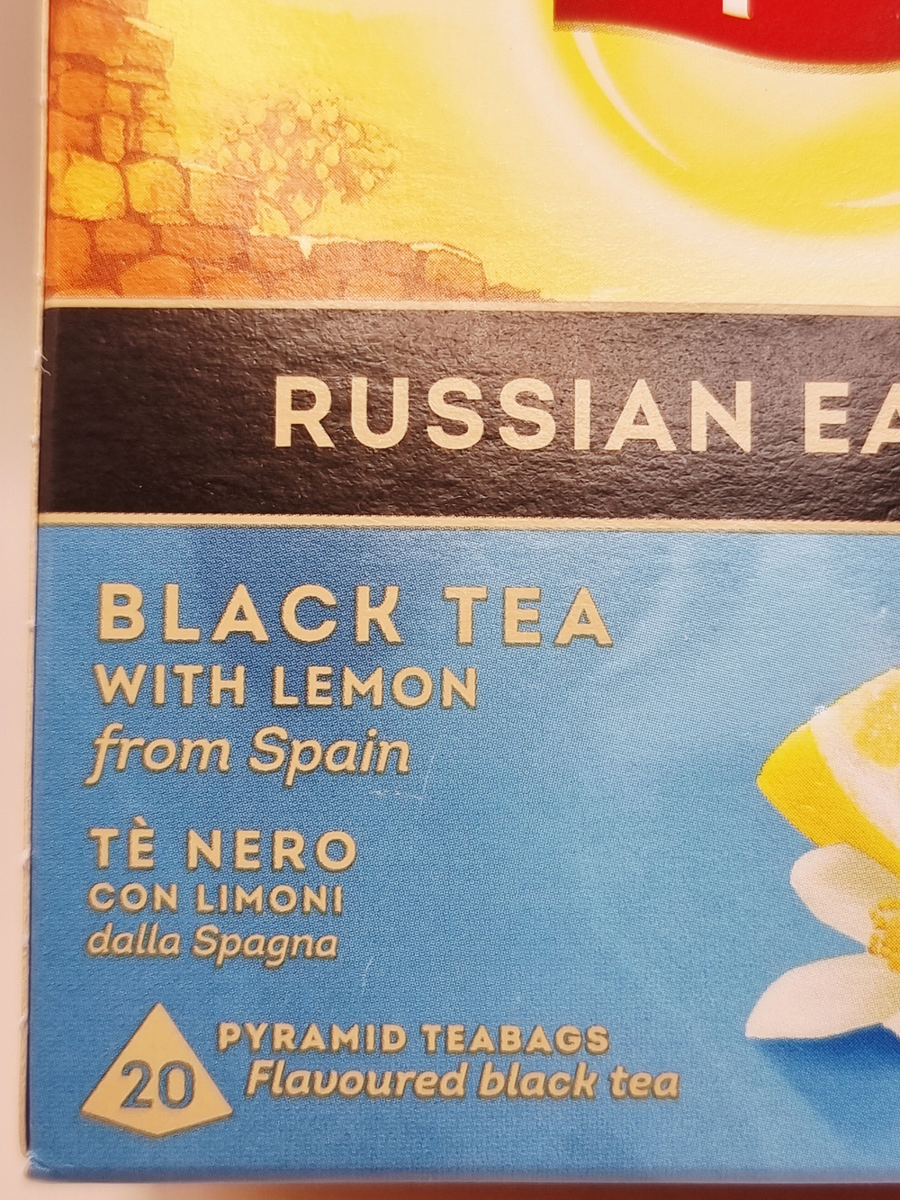 Lipton Чай черный Russian Earl Grey бергамот с лимоном 20 пирамидок, 32 г (из Финляндии)