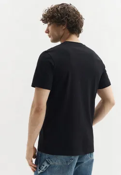 Футболка мужская GUESS