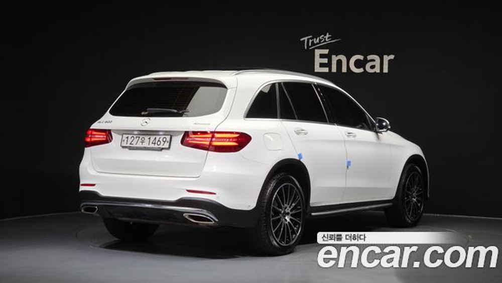 Mercedes-Benz GLC-Class GLC300 4MATIC AMG Line — 2019