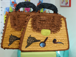Пиньята на тему Шерлок Холмс - Мир-Пиньята - mir-pinata.ru