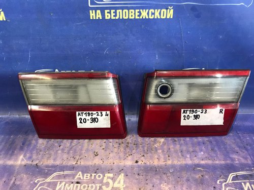 Вставка багажника правая TOYOTA CARINA E 1997
