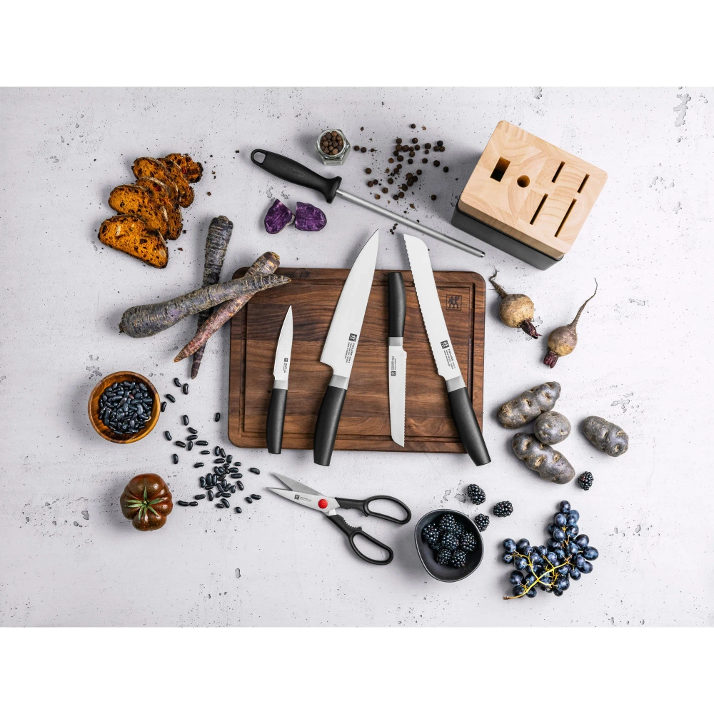 Zwilling Набор из 4 ножей в блоке Now S + ножницы + точилка EAN 4009839641473