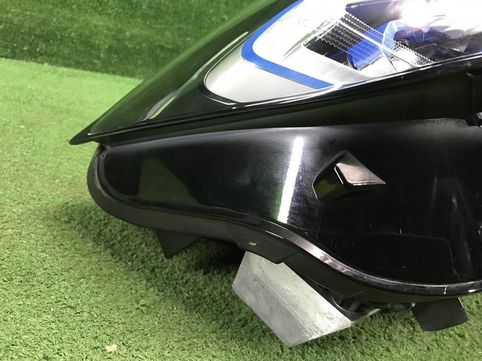 Фара правая BMW 3er G20 (2022-н.в.) LED В сборе