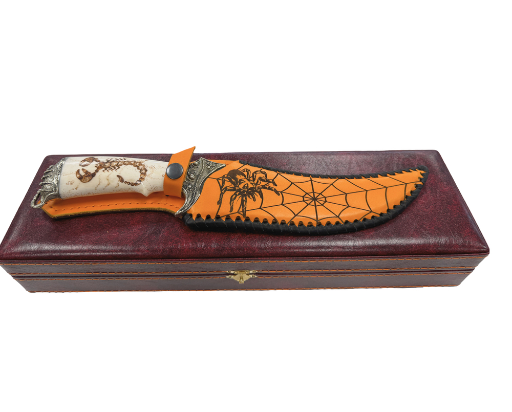 Подарочный нож Корсар (Скорпион), дамасская сталь, рукоять из кости рога лося
