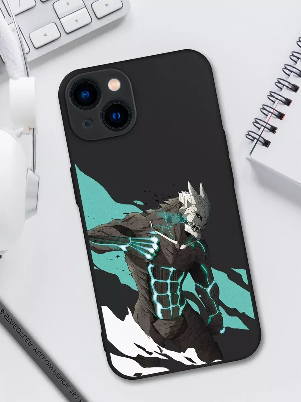 Чехол на iPhone 13 с принтом