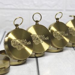 Латунный компас с гравировкой на заказ