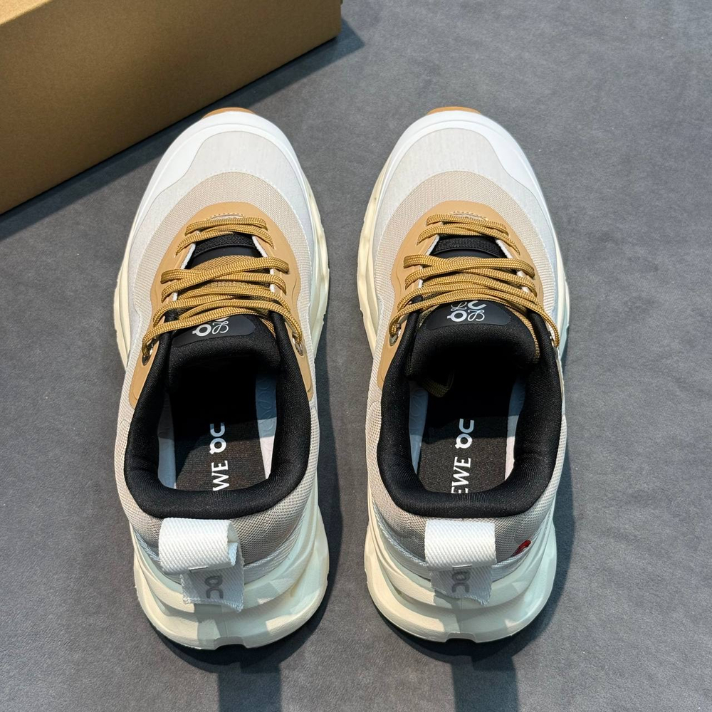 Кроссовки On Running x Loewe