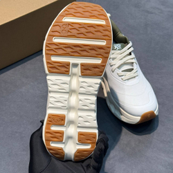 Кроссовки On Running x Loewe