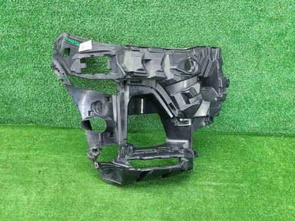 Кронштейн переднего бампера BMW X7 G07 (19-22)