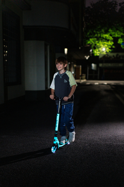 Самокат Micro Sprite Glow (светится в темноте) LED, белый