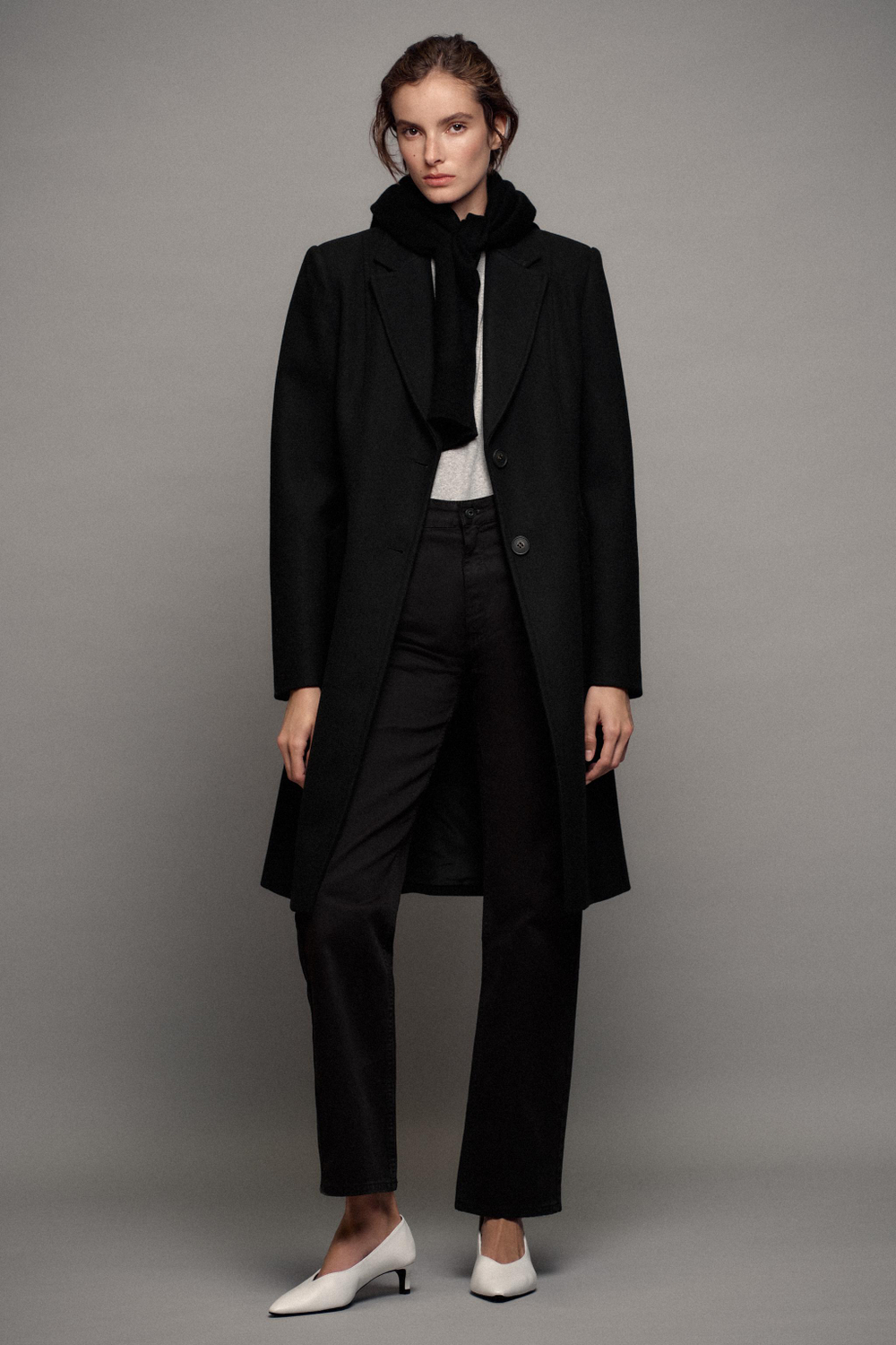 ZARA ПАЛЬТО ИЗ МЯГКОЙ ТКАНИ С ПОДПЛЕЧНИКАМИ, ЧЕРНЫЙ