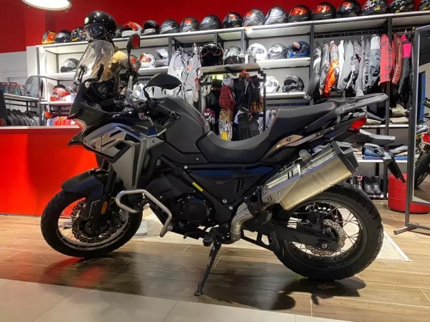 VOGE 650 DSX 2022