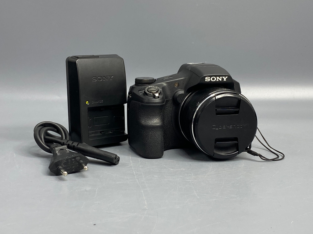 Sony Cyber-shot DSC-HX200