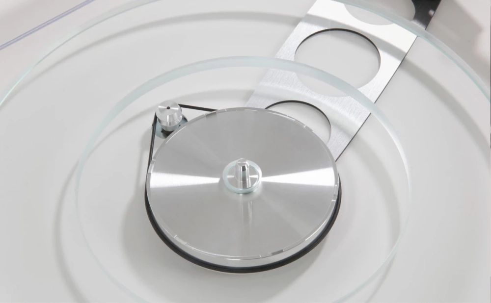 REGA PLANAR 6 (Nd5) WHITE ПРОИГРЫВАТЕЛЬ ВИНИЛОВЫХ ПЛАСТИНОК