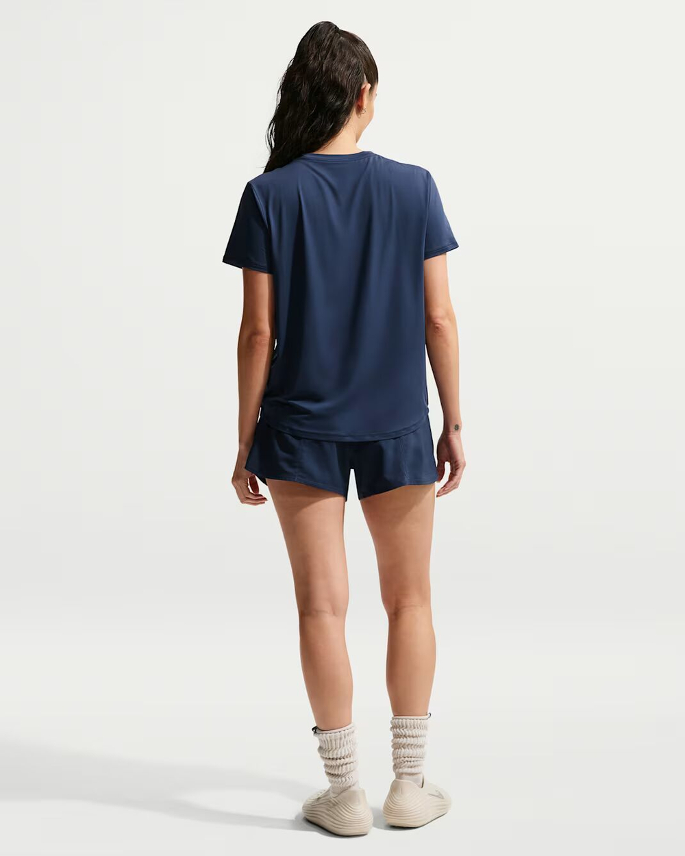 Nike One Женские шорты с подкладкой и резинкой на талии, высота пояса 8 см, из ткани Dri-FIT - NIKE