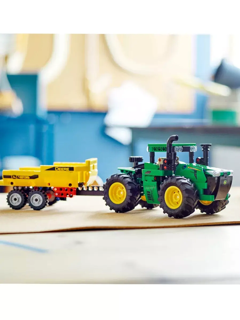 Лего Техник John Deere 9620R 4WD Tractor Lego Technic