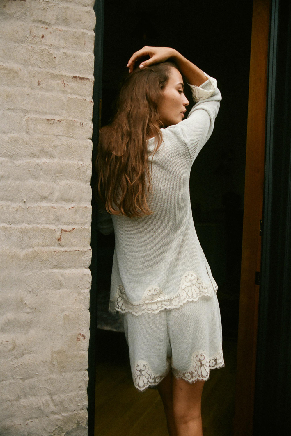 ШОРТЫ ИЗ ФАКТУРНОЙ ТКАНИ С КРУЖЕВОМ — ZARA