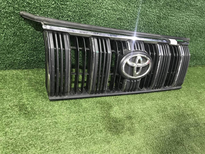 Решетка радиатора Toyota Land Cruiser Prado 150 (2017-н.в.)