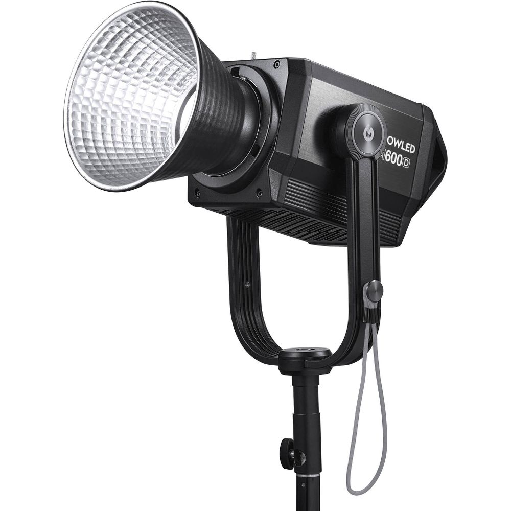 Светодиодный осветитель Godox Knowled M600D