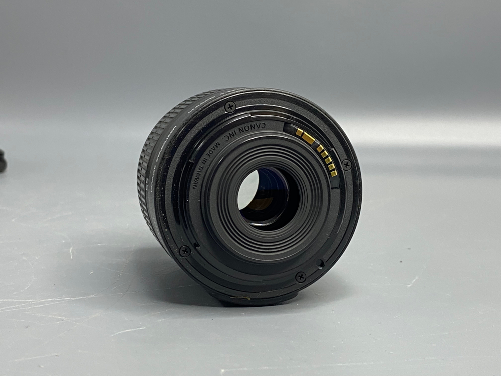 Canon EOS 650D Kit 18-55mm 3.5-5.6 IS 7.000 Кадров