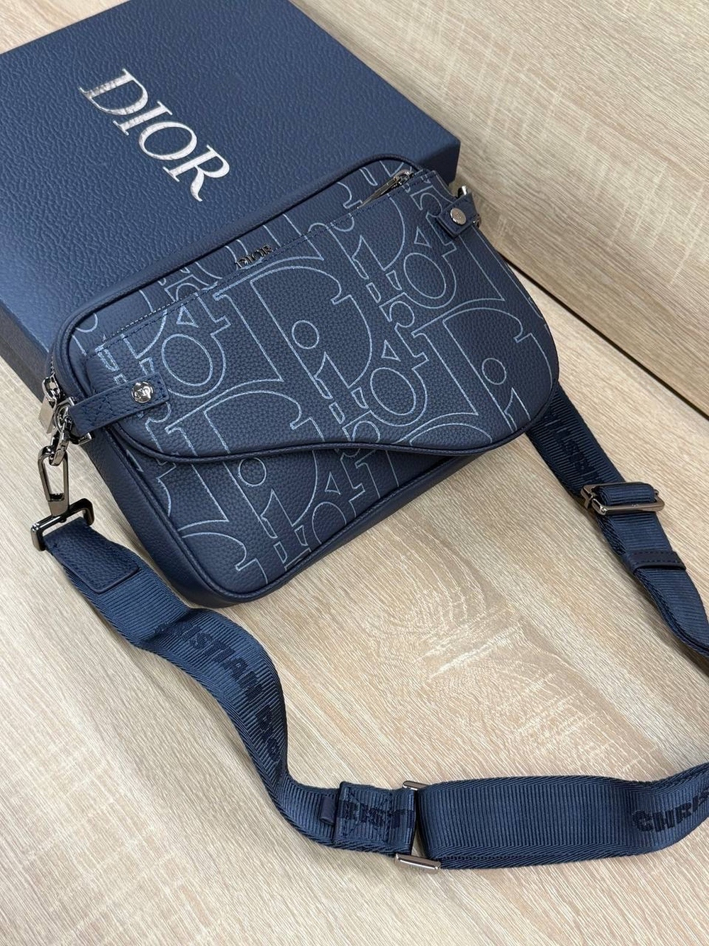 Сумка через плечо Christian Dior Saddle