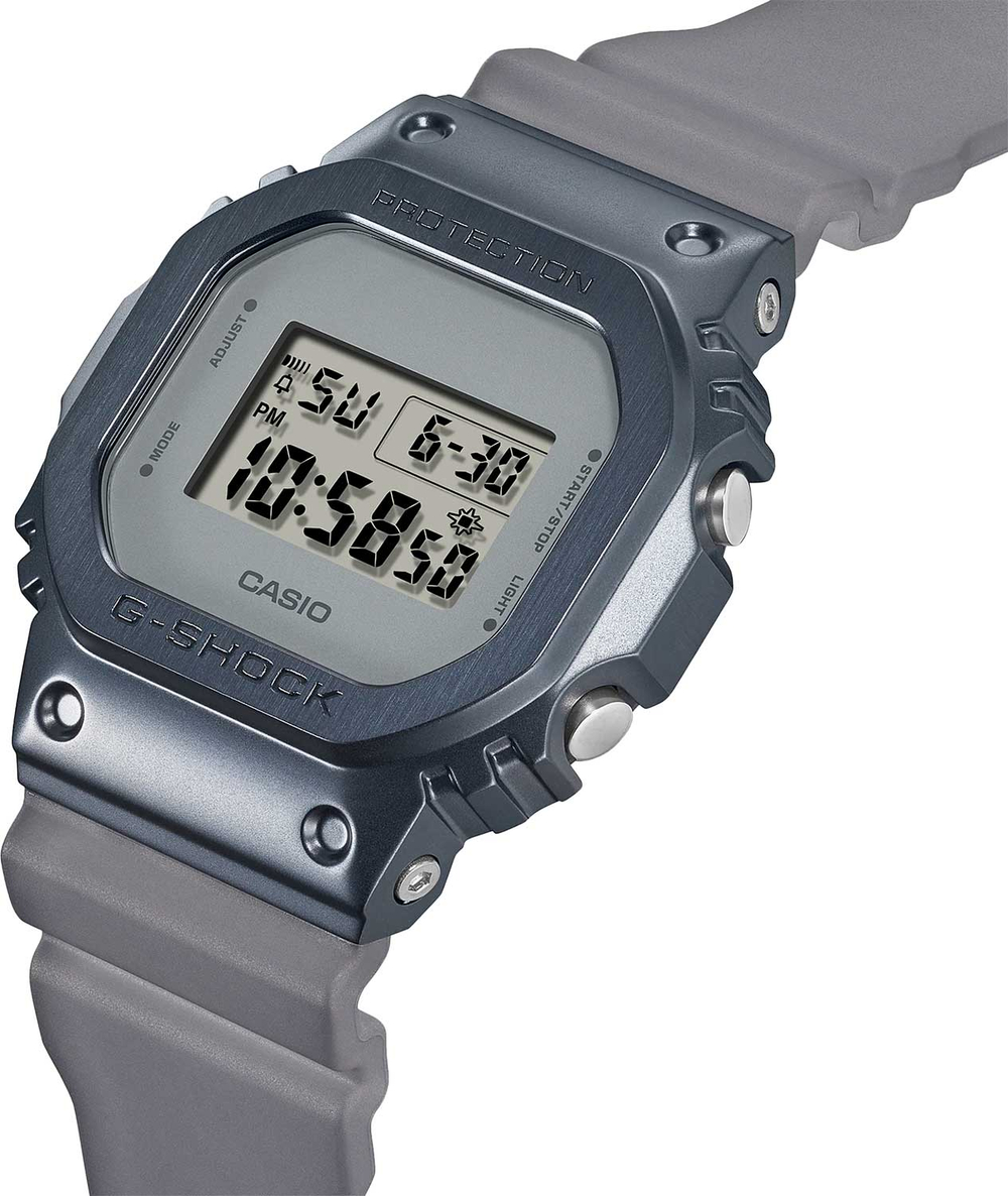 Часы Casio GM-5600MF-2