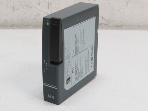 Eurotherm 2500M/AI4UNIV AI4 UNIV
