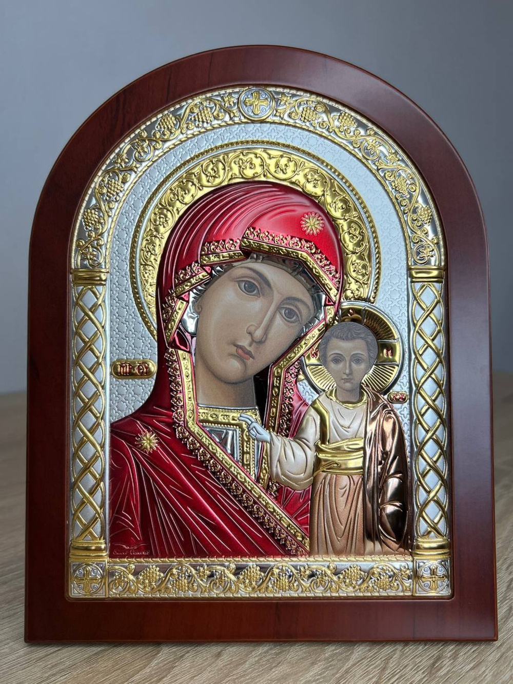 Казанская БМ, икона арочная, красное дерево, эмаль 206х275
