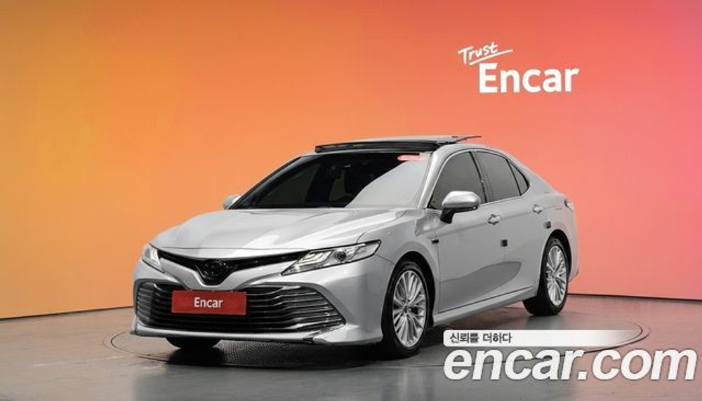 Toyota Camry 2.5 — 2019