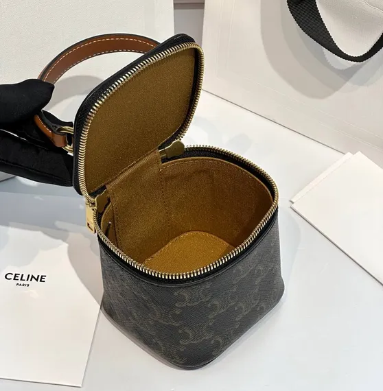 Сумка CELINE CUIR TRIOMPHE