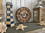 Часы с шестерёнками Automaton 1722 в интерьере в морском стиле с маяком, морской звездой и фонарём