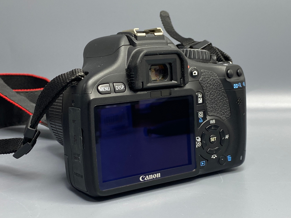 Canon EOS 550D + Kit 18-55mm — 7414 кадров