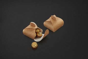 Упаковка для 4 шоколадных конфет. Бонбоньерка