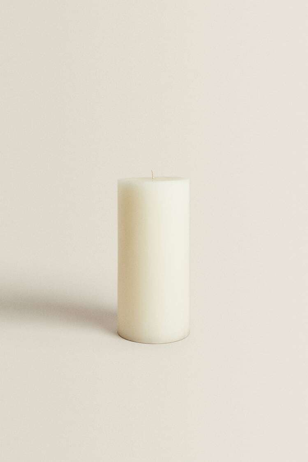 ZARA HOME ДЛИННАЯ ЦИЛИНДРИЧЕСКАЯ СВЕЧА, БЕЛЫЙ