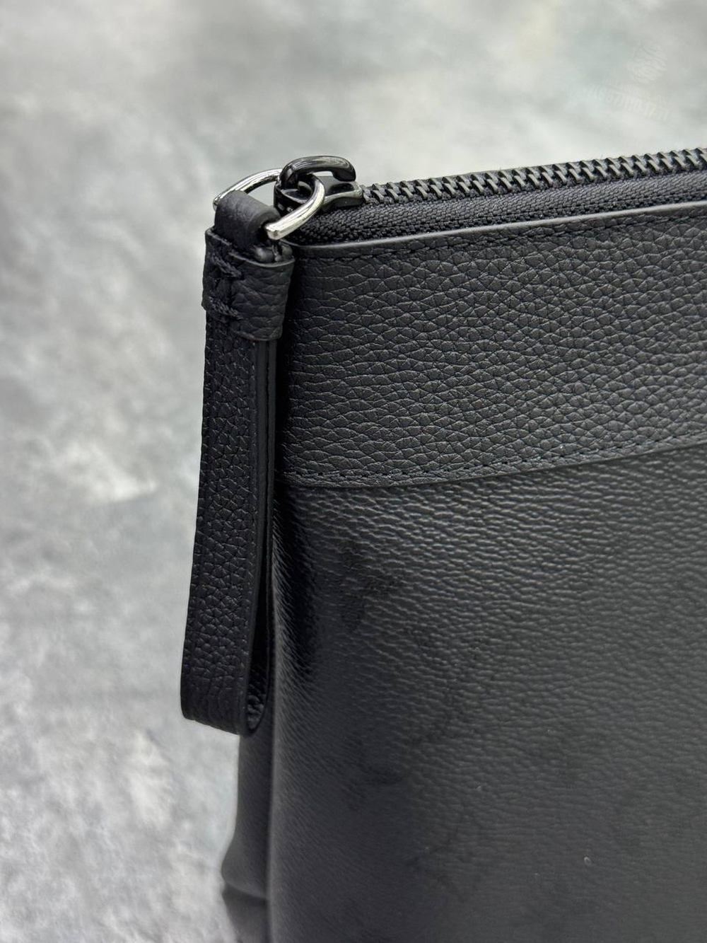 Клатч Louis Vuitton Voyage